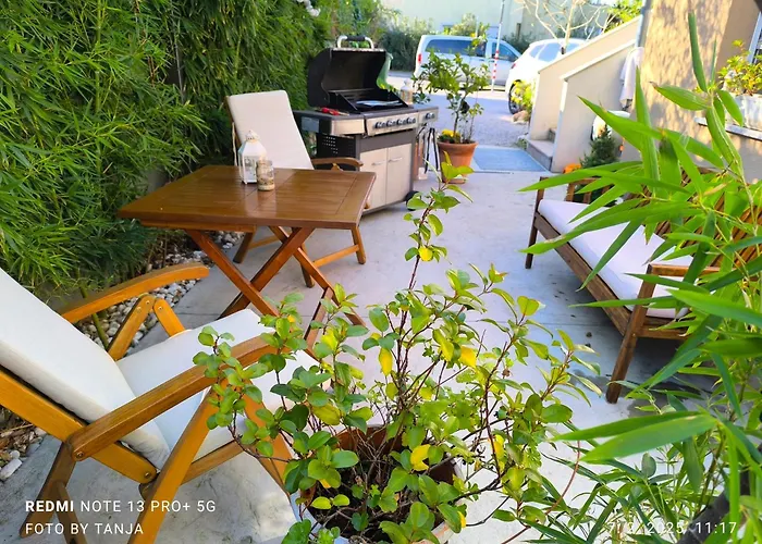 Apartma Rea Izola, Pergola & Terassa, Parking